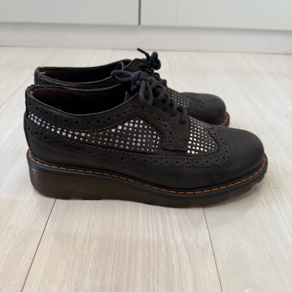Black Leather Wingtip Lace-Up Shoes